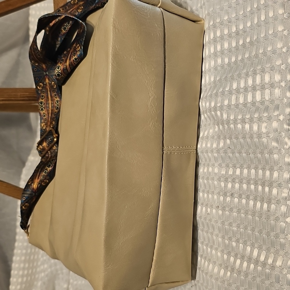 Elegant Light Brown Faux Leather Tote Bag - Picture 8 of 9